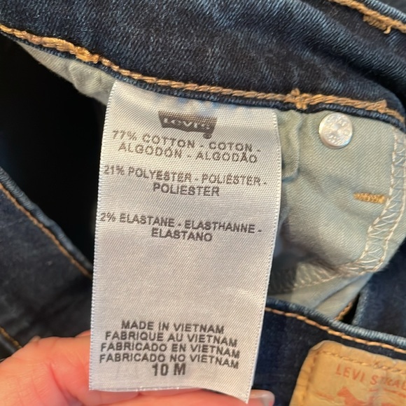 Levi’s 512 Dark Wash Jeans - Picture 5 of 5